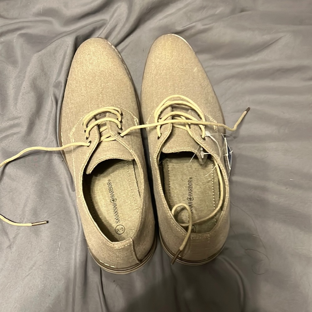 Men’s dress shoes rubber bottoms never worn! Size 9 1/2M